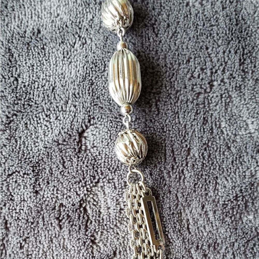 Pretty Silvertone Vintage Necklace 26" - Picture 6 of 7